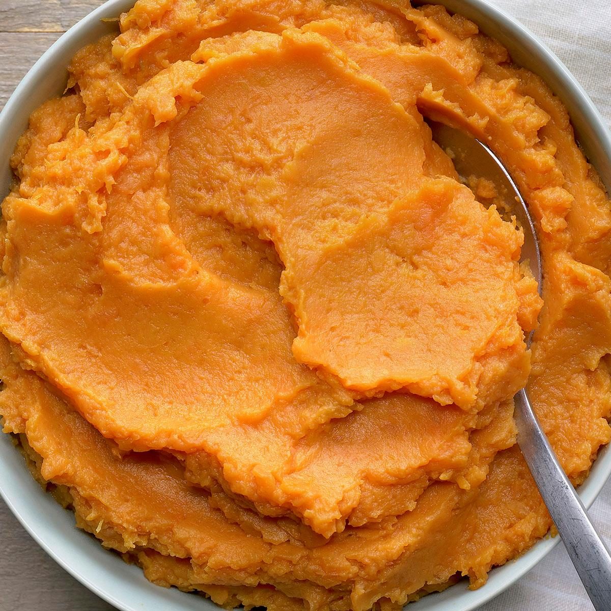 Maple Mashed Sweet Potatoes Exps Tohvp24 277590 Mr 10 28 1